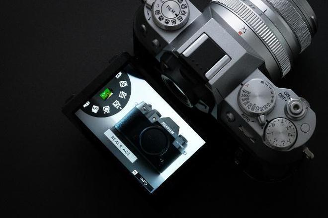 机身紧凑轻巧配备约4020万像素传感器和图像处理引擎 轻量化FUJIFILM X-T50无反数码相机发布(图2)