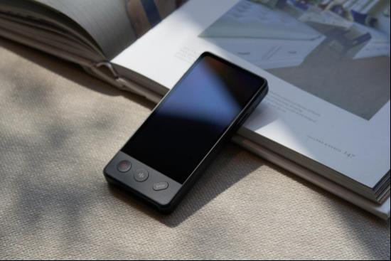 解决翻译难题已有更多选择 讯飞双屏翻译机让外语沟通无忧(图1)